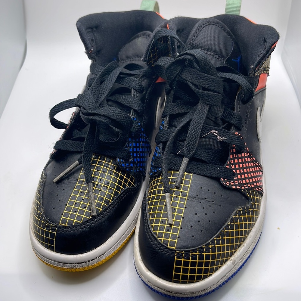 Jordan 1 mids multicolor grid